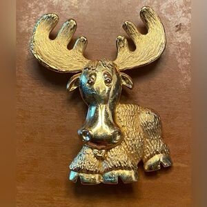 Vintage J.J. Jonette Women’s Brooch Pin Moose Gold Tone 2”